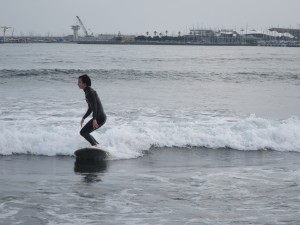 最近波がある日が増えてきました。波の力で波乗り気持ち〜ですよ！ぜひこれからサーフィンを始めたい方はお越し下さい。