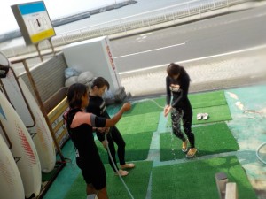 お店に戻り、水浴びタイム！