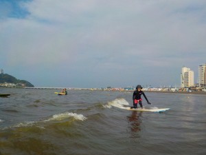 ひざ下の波！ ゆったりサーフィン。