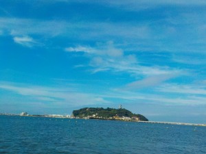 さあ〜今日も朝からサーフィンだ！！天気がよく爽快！